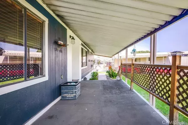 Fontana, CA 92335,17400 Valley Blvd #6