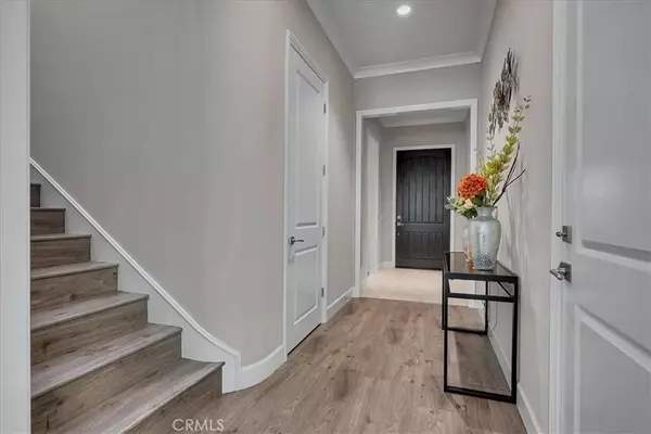 Irvine, CA 92602,54 Stetson