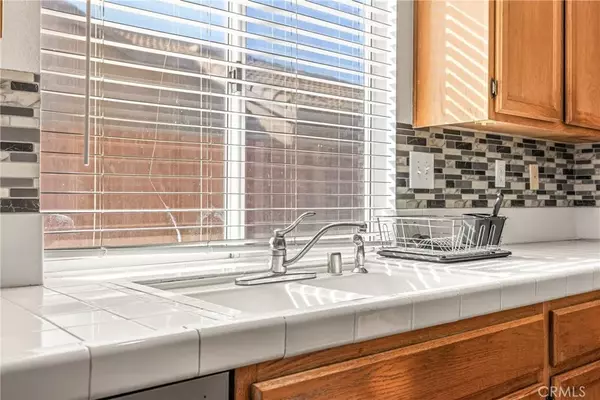 Hesperia, CA 92344,8541 Dove Creek