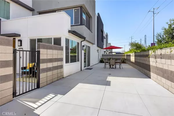 Ontario, CA 91761,3720 S Allston Paseo #7