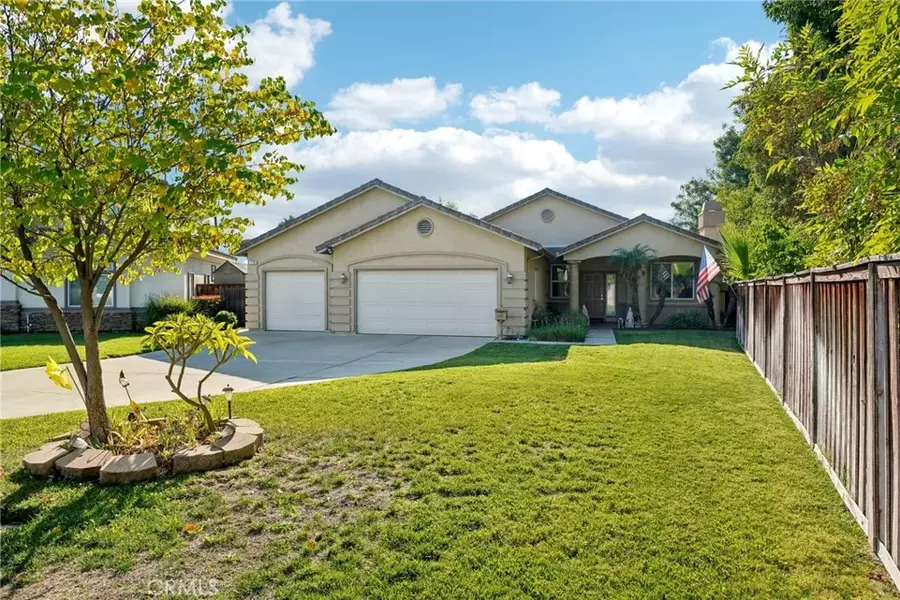 776 Briarwood Ln, Pomona, CA 91767