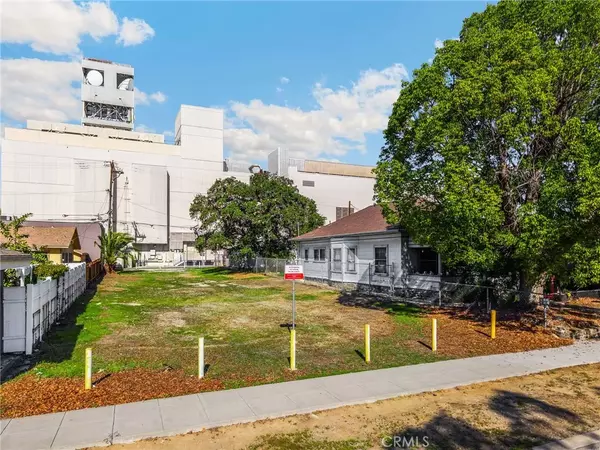 Ontario, CA 91762,220 W C