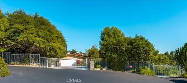 12871 Via Aventura, North Tustin, CA 92705