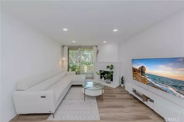 Huntington Beach, CA 92647,16911 Eastlake LN #88