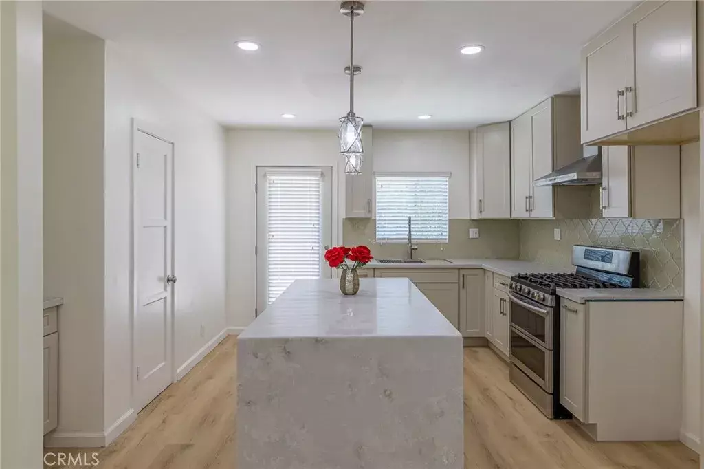 Downey, CA 90242,12155 Dunrobin