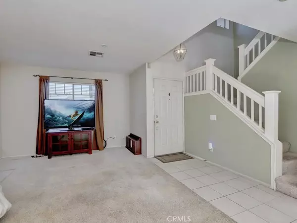 Anaheim, CA 92805,930 E Chestnut Street