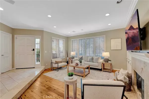 Newport Beach, CA 92661,509 W Balboa