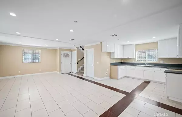 Los Angeles, CA 90003,6616 S Figueroa