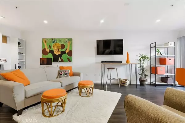 Long Beach, CA 90802,834 E 4th Street #29