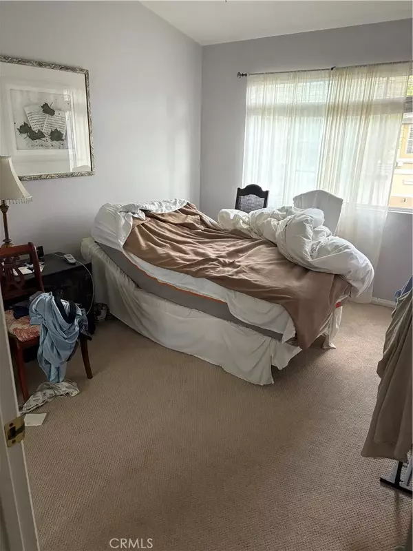 Mission Viejo, CA 92692,10 Bayonne