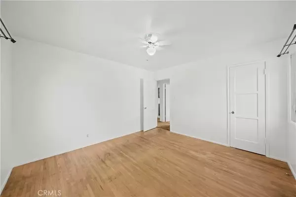 Downey, CA 90240,9636 Cedartree