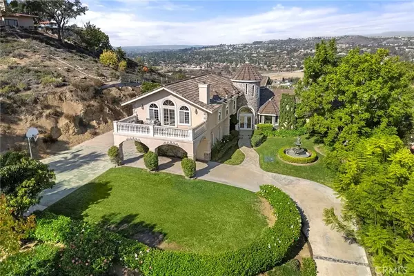 926 N Meads, Orange, CA 92869