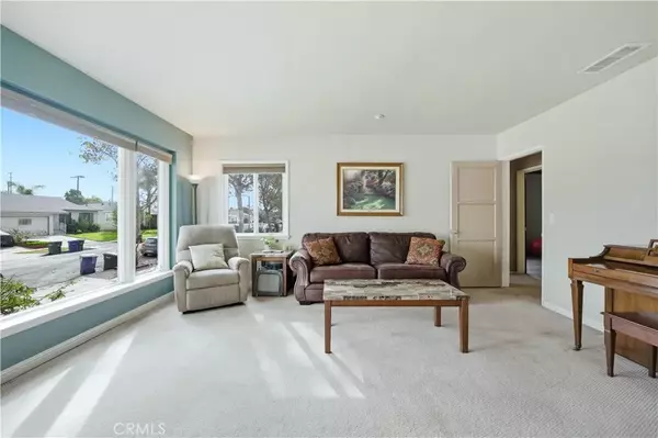 Lakewood, CA 90713,4323 Conquista