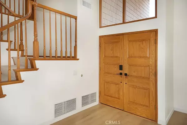 Huntington Beach, CA 92646,21161 Poston Ln