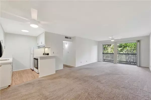 Long Beach, CA 90814,564 N Bellflower #316