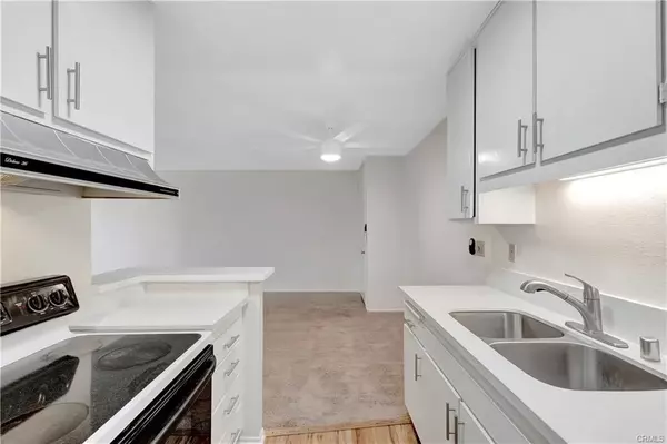 Long Beach, CA 90814,564 N Bellflower #316