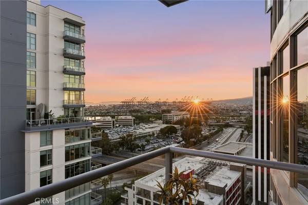Long Beach, CA 90802,400 W Ocean #1702