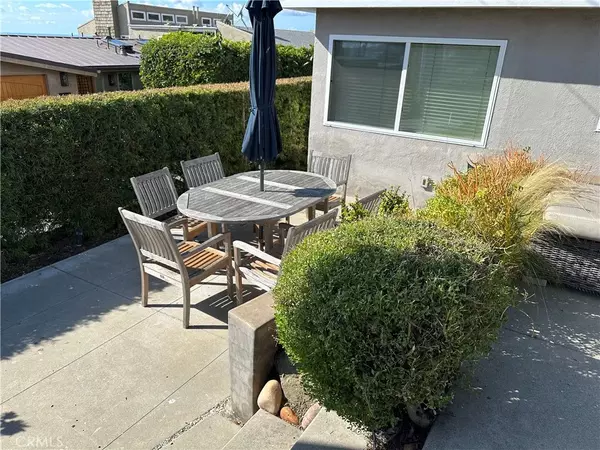 Laguna Beach, CA 92651,220 Grandview #A