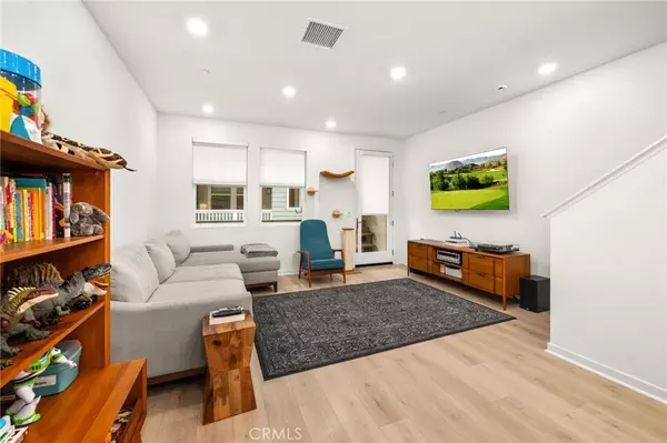 Whittier, CA 90603,16428 Whittier Blvd #6 #6