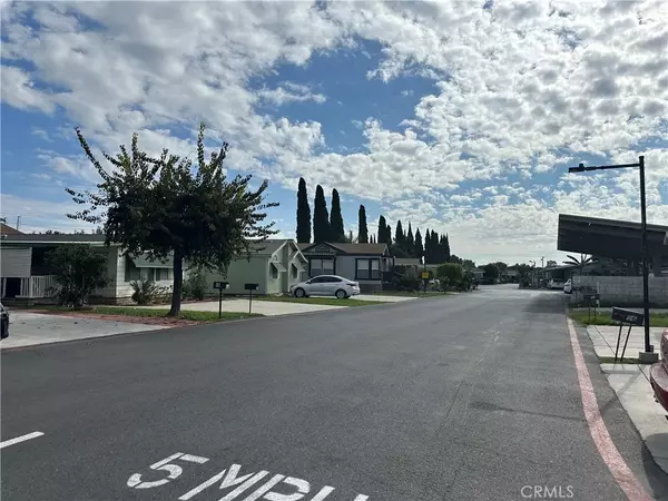 Anaheim, CA 92801,2770 W Lincoln #55