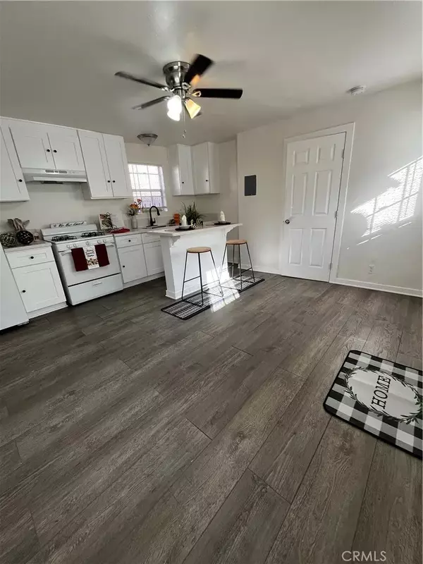 4518 S. Normandie Avenue, Los Angeles, CA 90037