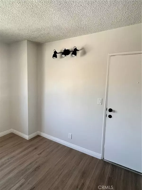 Wilmington, CA 90744,703 W Anaheim Street #4