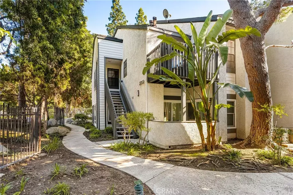 Santa Ana, CA 92704,2542 W MacArthur Boulevard #143