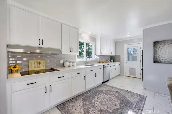 Cypress, CA 90630,5511 Kanel