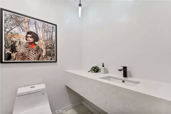 Sherman Oaks, CA 91403,3947 Sumac