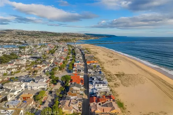 Newport Beach, CA 92661,1585 E Ocean