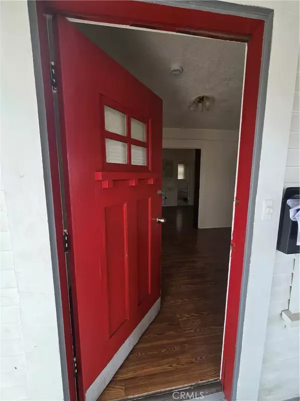 310 W Walnut, Santa Ana, CA 92701