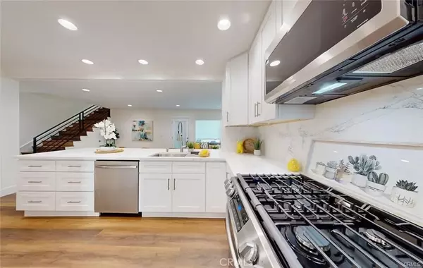 Lakewood, CA 90712,5672 Pepperwood