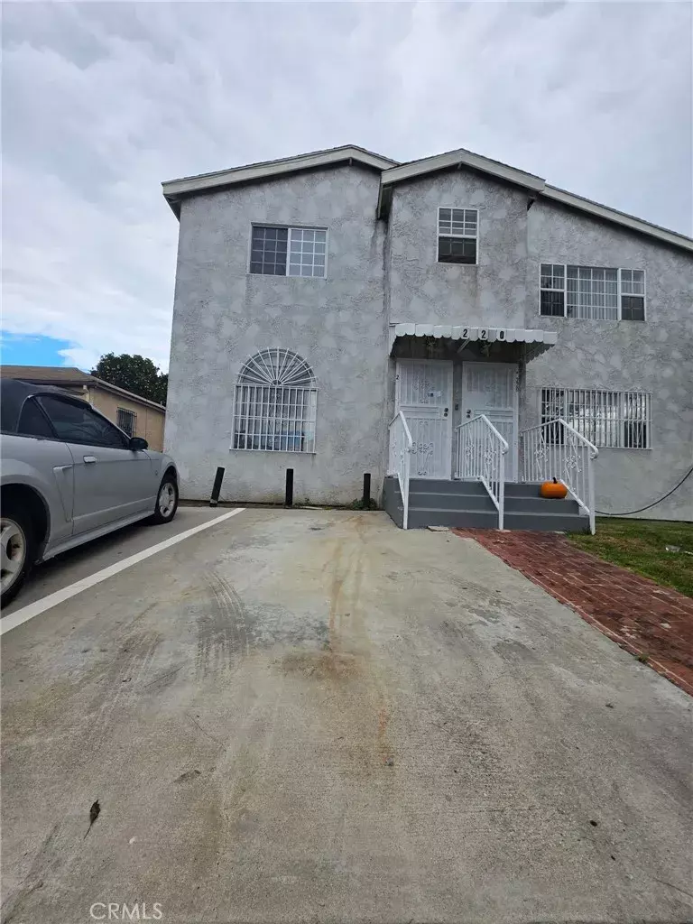 Compton, CA 90221,220 S Pannes #1