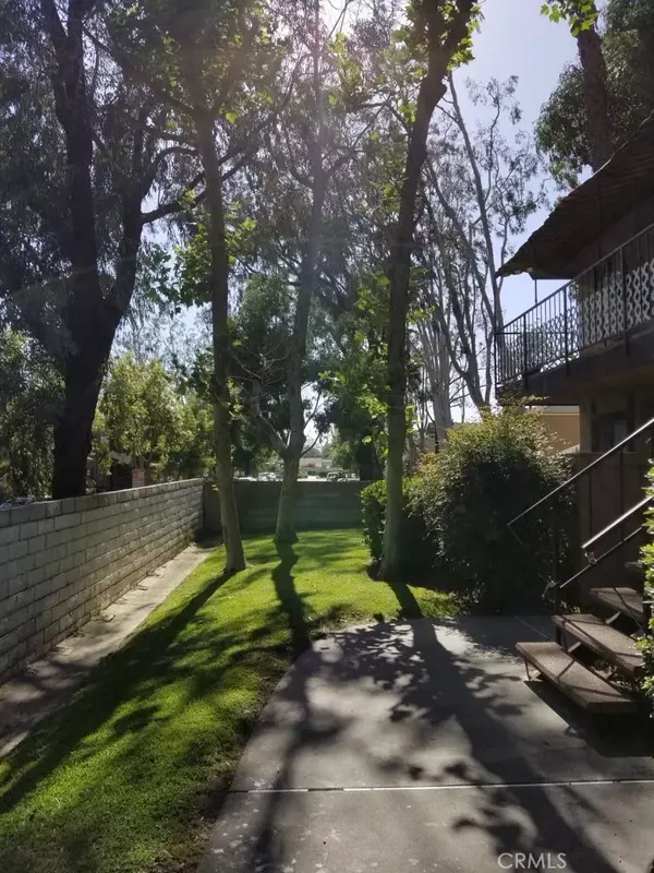 1806 N Fairview #Q, Santa Ana, CA 92706