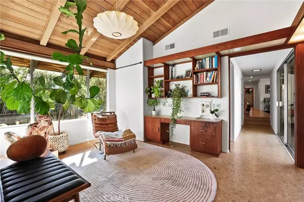 Long Beach, CA 90807,4123 North Virginia Road