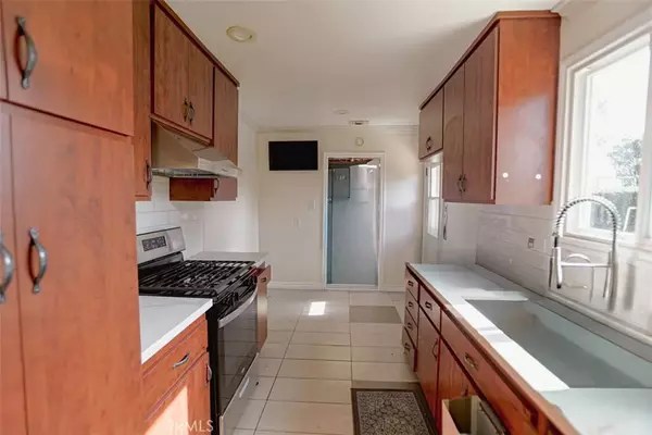 Santa Ana, CA 92703,1402 N Parsons