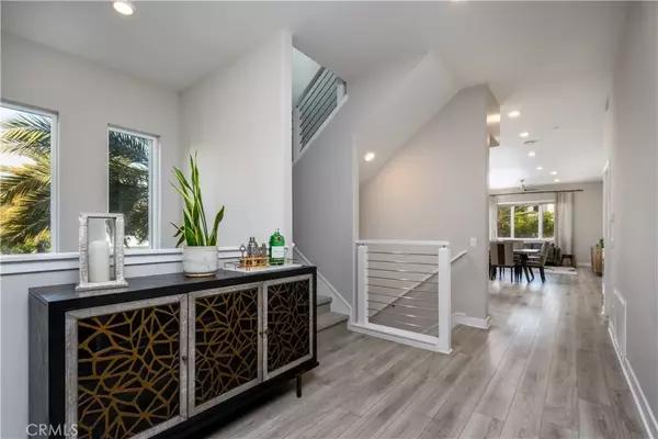 Tustin, CA 92782,413 Transport