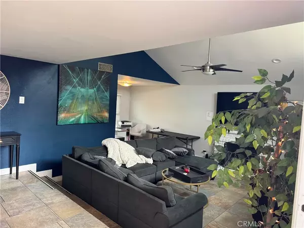 Fountain Valley, CA 92708,11735 Quartz