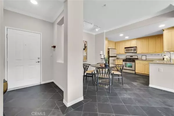 Irvine, CA 92612,3300 Watermarke Place