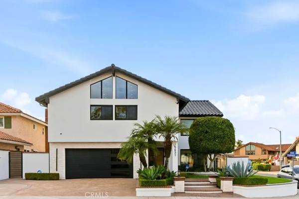 Huntington Beach, CA 92647,15631 Sunburst Lane