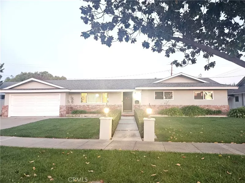 1723 N Lincoln, Orange, CA 92865