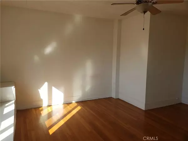 Long Beach, CA 90802,323 W 4th Street #304