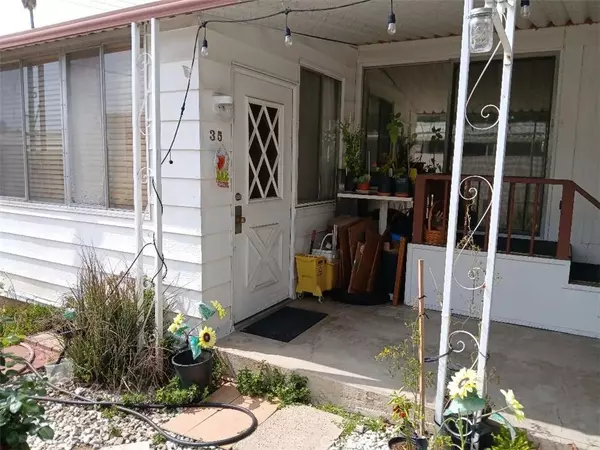 Yucaipa, CA 92399,13645 5th #35