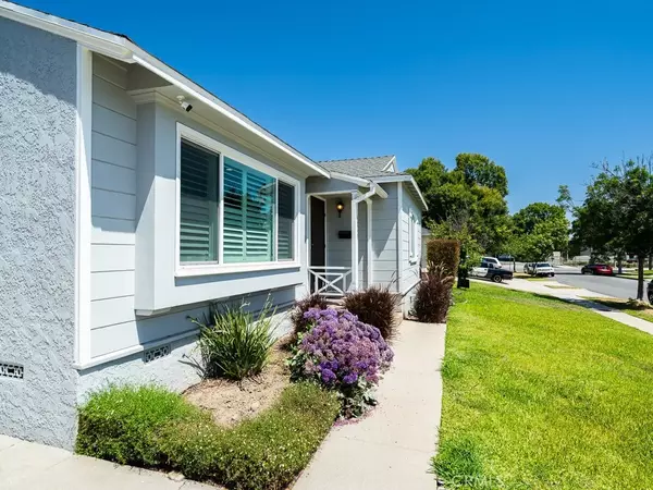 Lakewood, CA 90712,4849 Oliva Avenue