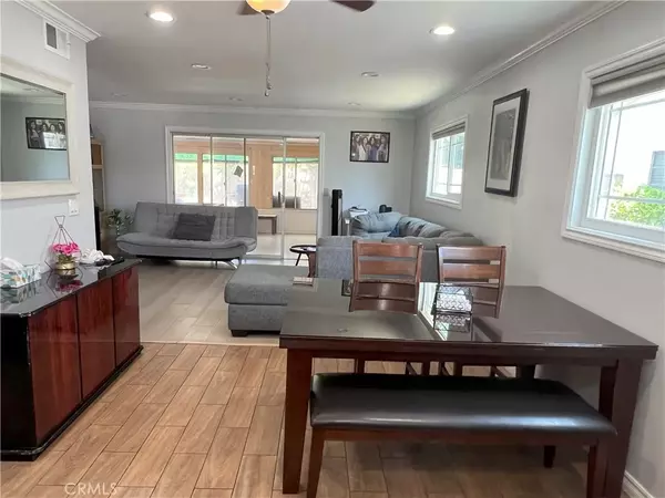 Lakewood, CA 90715,20320 Roseton Avenue