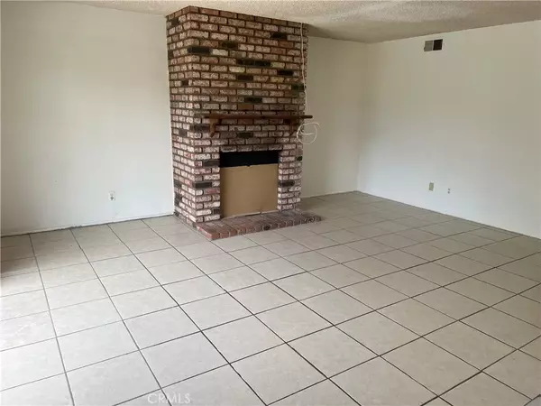 Lakewood, CA 90715,20911 Nectar Avenue