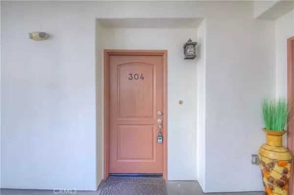Studio City, CA 91604,4551 Coldwater canyon Avenue #304