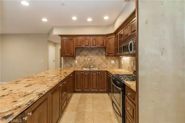 Studio City, CA 91604,4551 Coldwater canyon Avenue #304