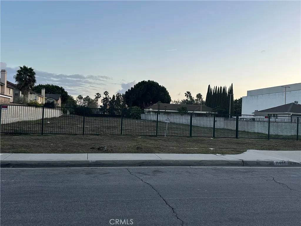 11442 187th, Artesia, CA 90701