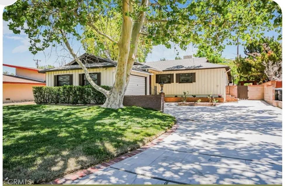 44446 Loneoak Avenue, Lancaster, CA 93534